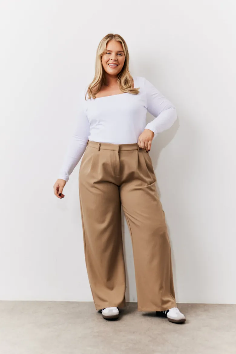 Adjustable Waist Pleat Wide Leg Trouser