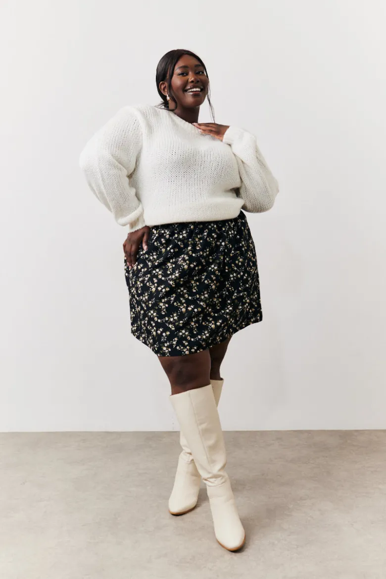 Black Floral Flippy Mini Skirt – Soft & Lightweight Fit