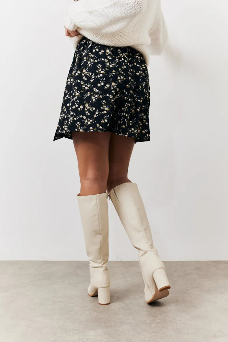 Black Floral Flippy Mini Skirt – Soft & Lightweight Fit