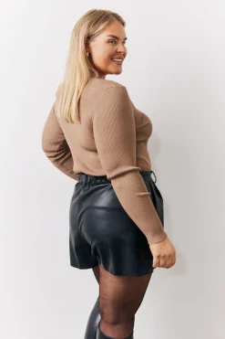 Camel Rib Knitted Scoop Neck Long Sleeve Top