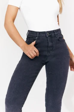 Isobelle Skinny Jean in Black