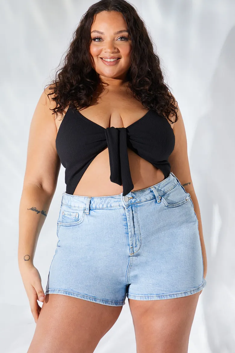 Light Wash Denim Mom Short