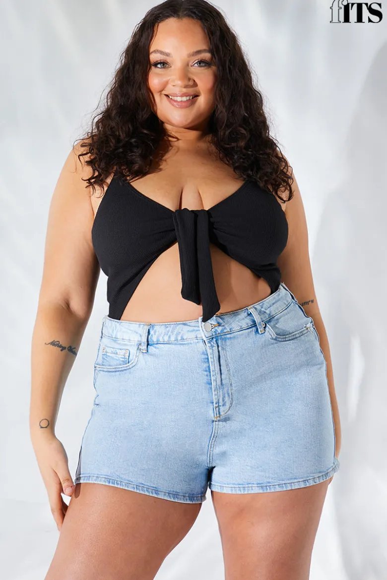 Light Wash Denim Mom Short