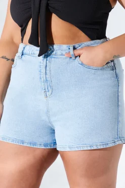 Light Wash Denim Mom Short