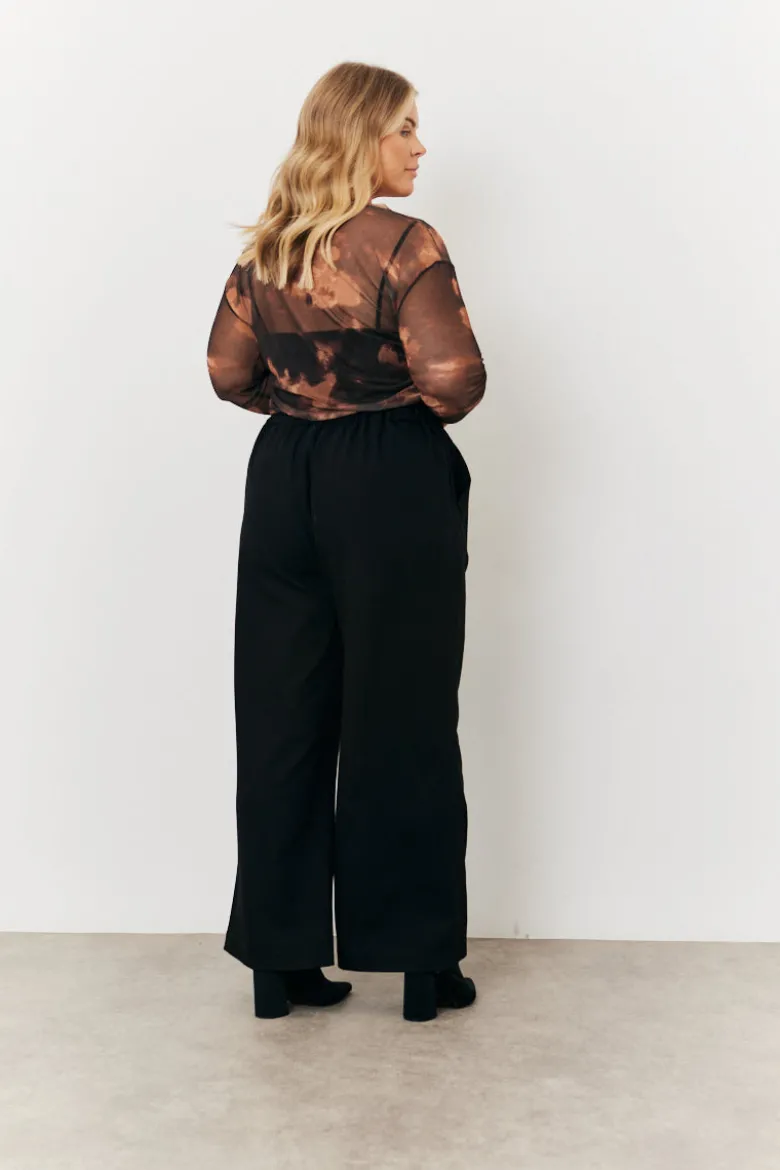 Wide Leg Trouser
